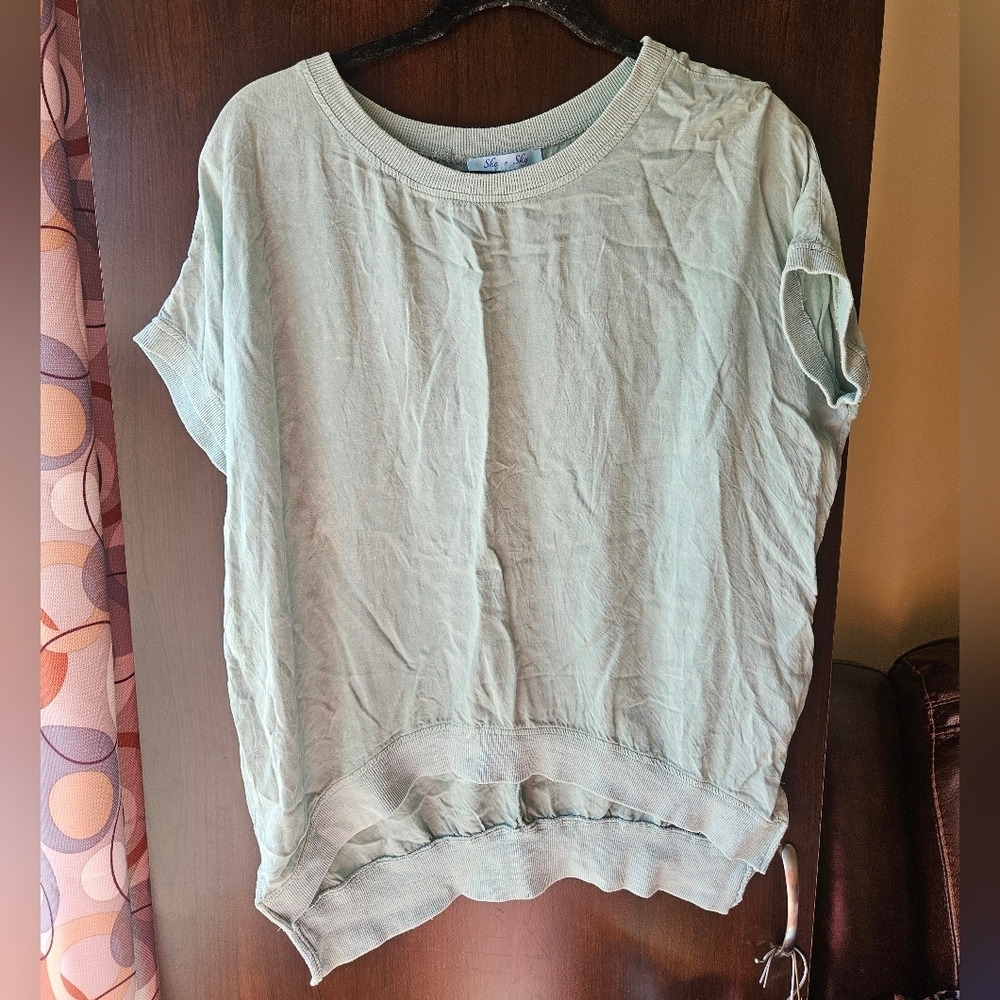 She + Sky Light Green Short Sleeve Top